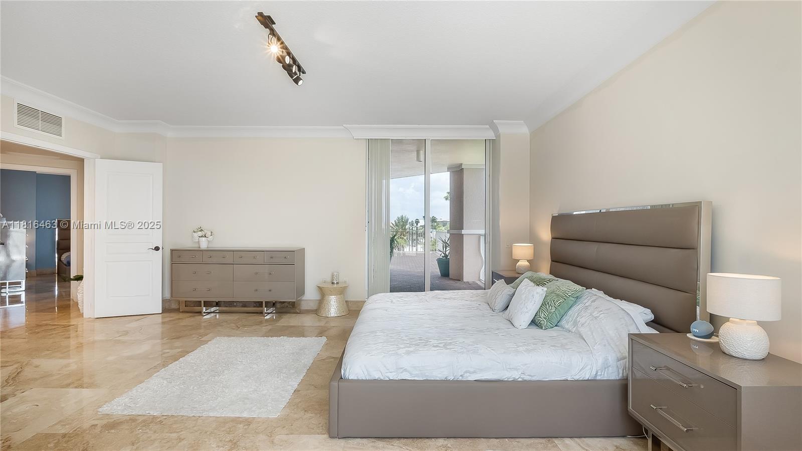 1460 S Ocean Blvd #304 Lauderdale By The Sea, FL 33062