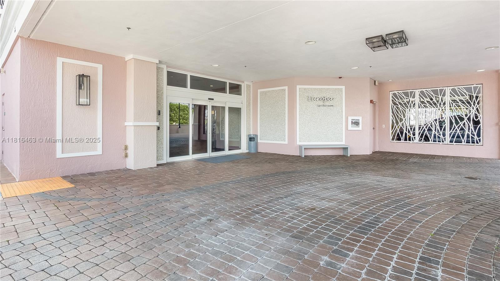 1460 S Ocean Blvd #304 Lauderdale By The Sea, FL 33062