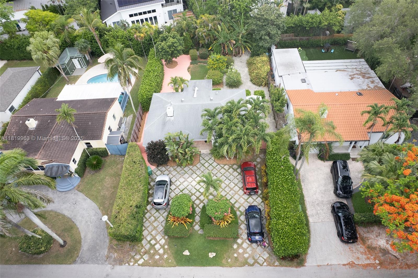 4245 Braganza Ave,Miami, FL 33133