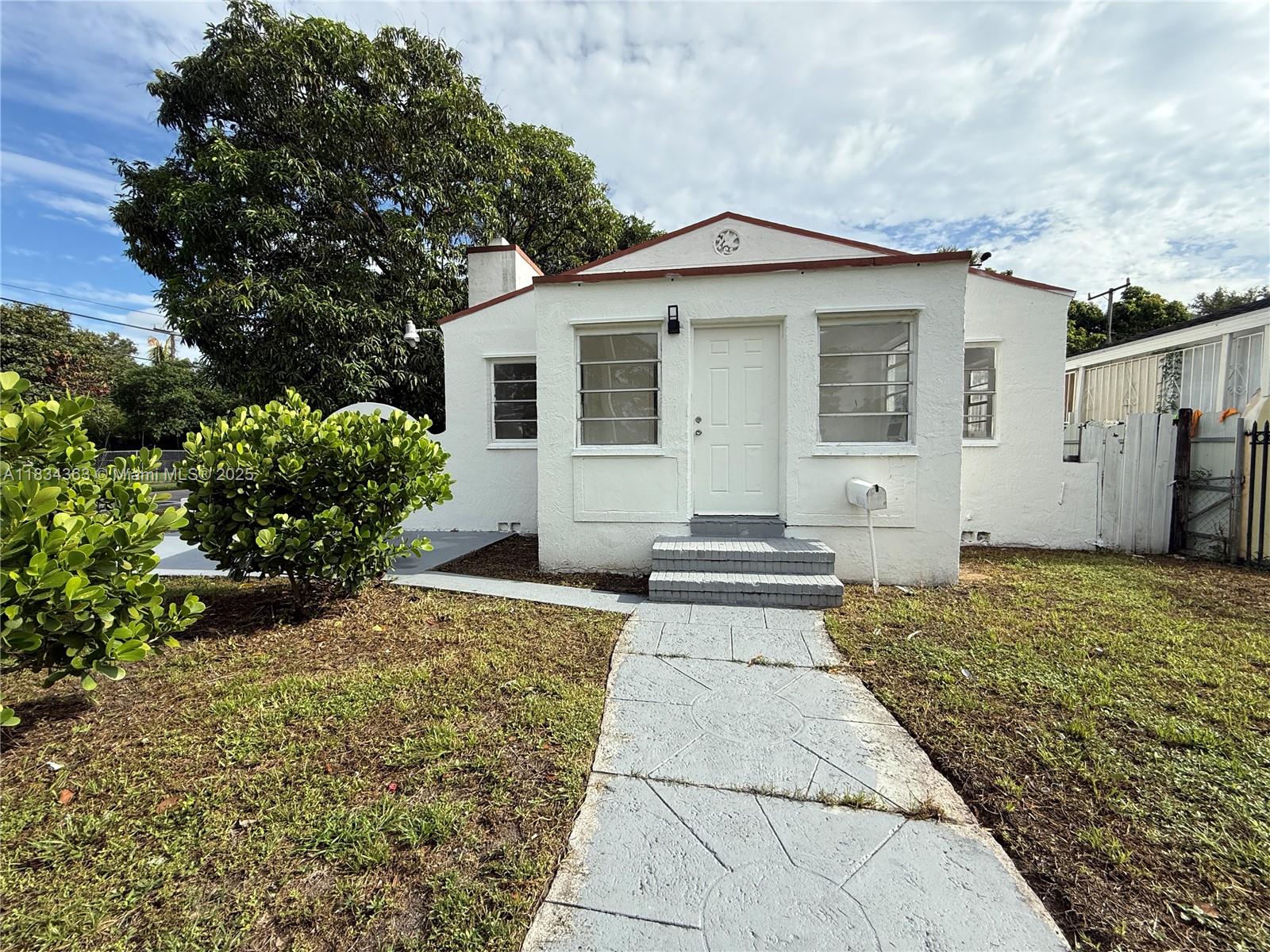 955 NW 75th St