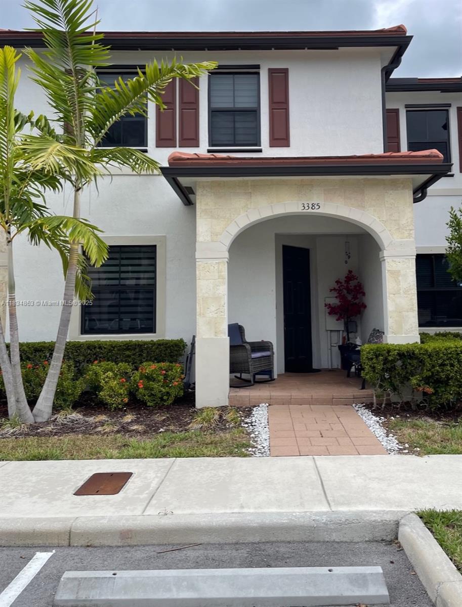 3385 W 106th Ter