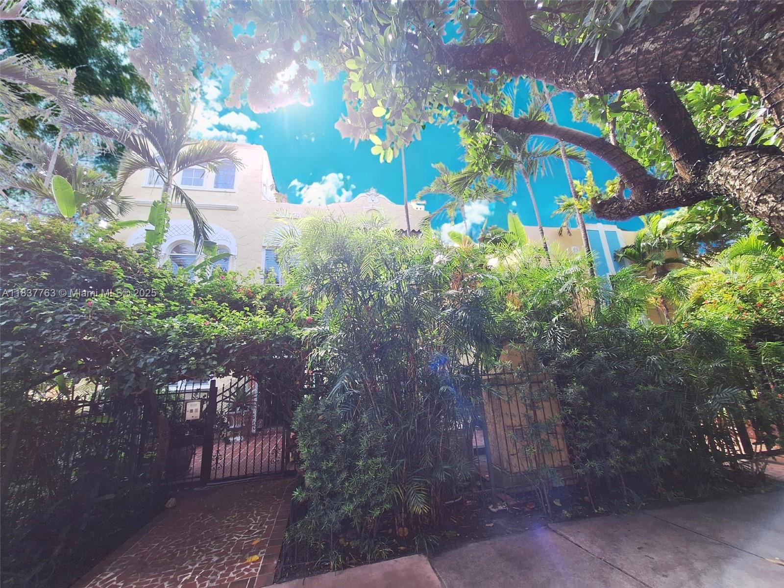 1361 Meridian Ave #12