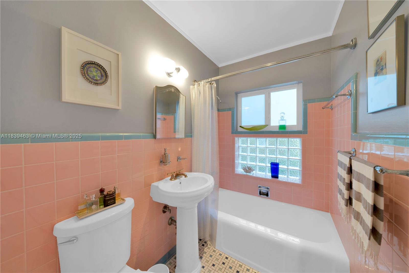 2665 SW 17th Ave Miami, FL 33133