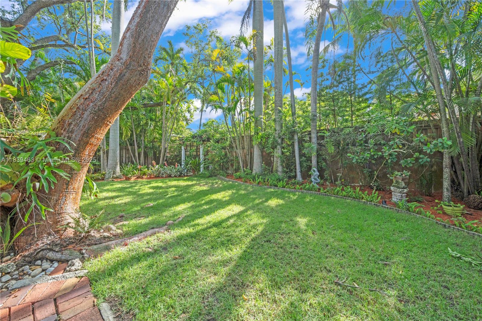 2665 SW 17th Ave Miami, FL 33133