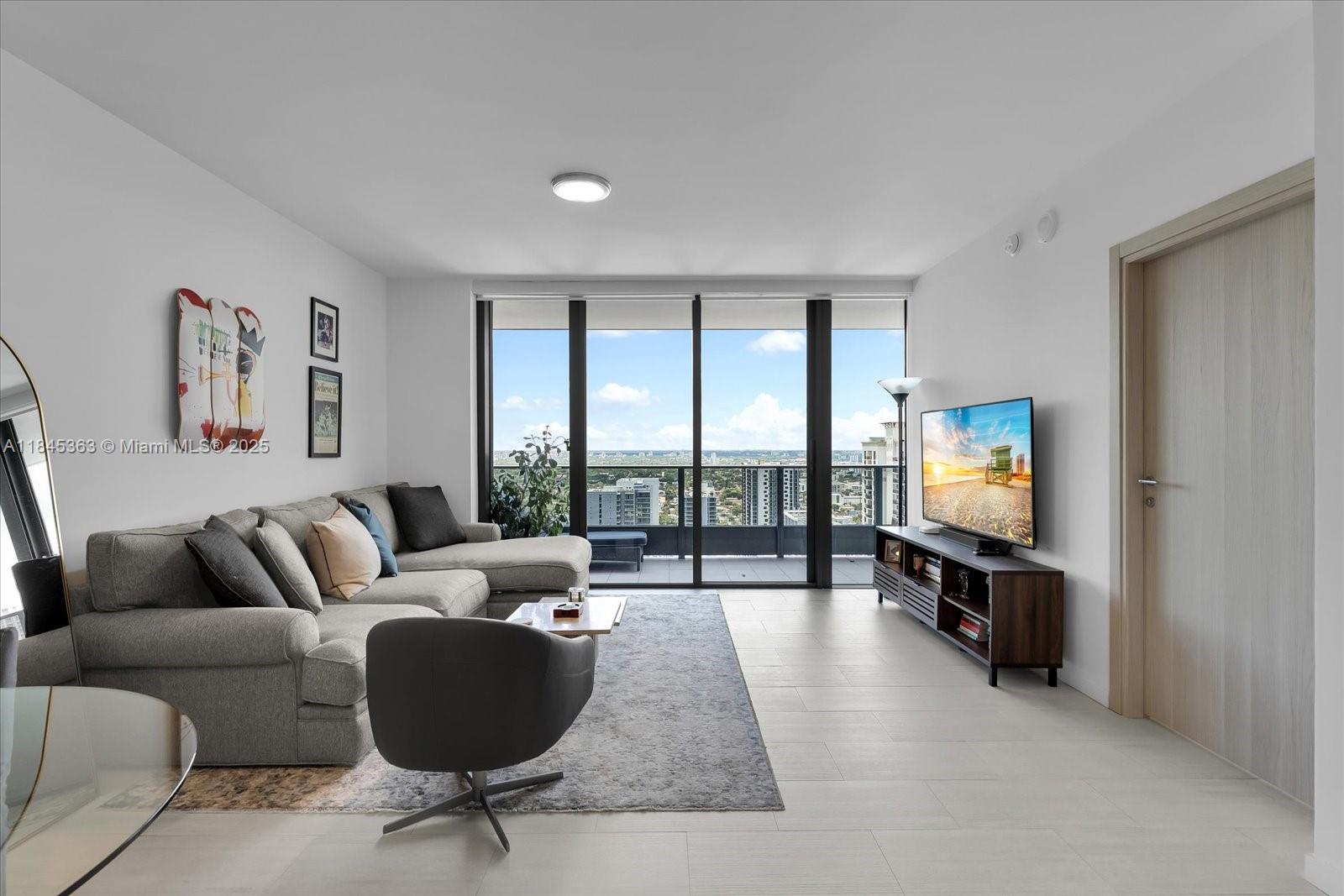 1000 Brickell Plz #3610
