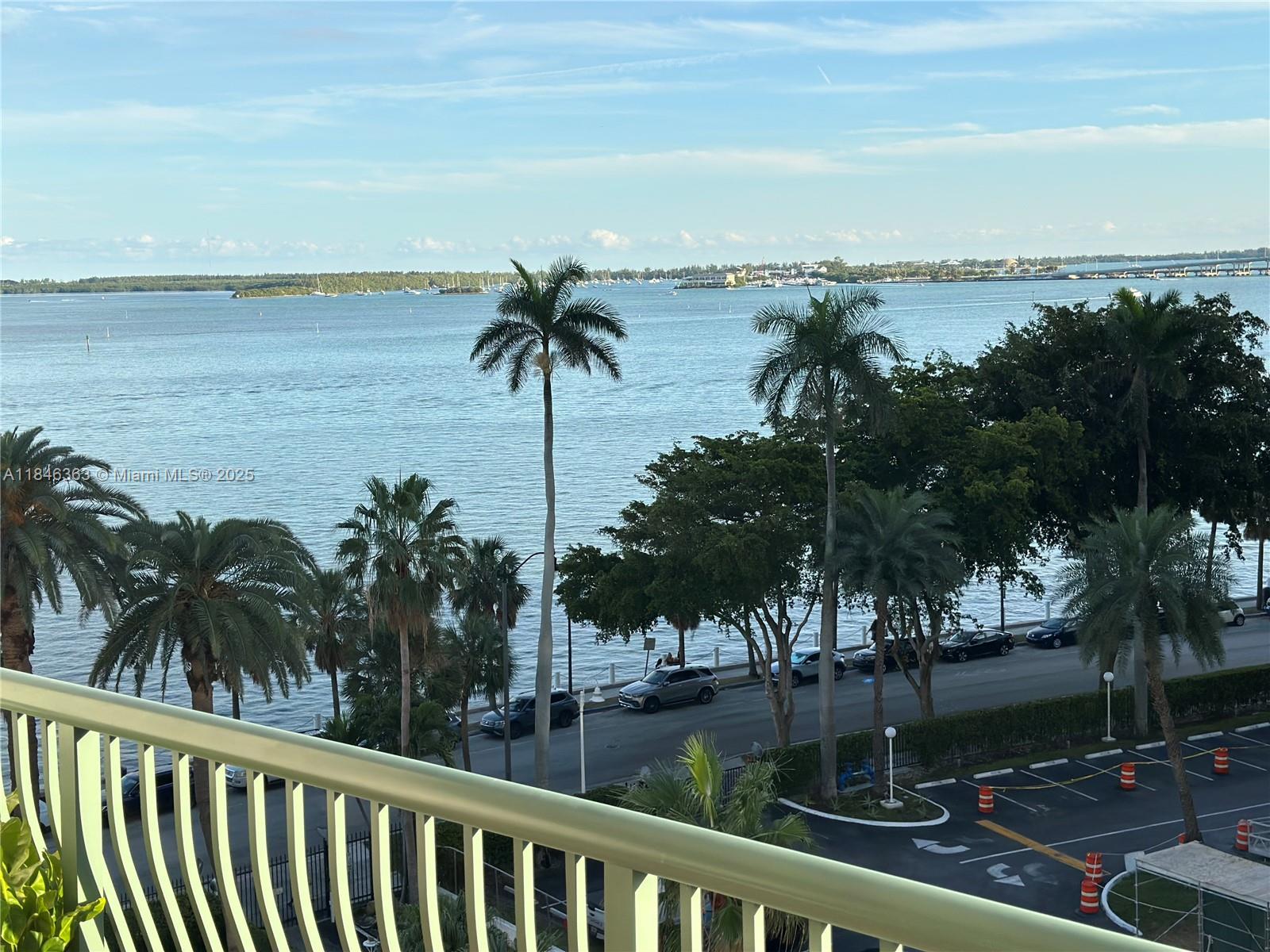 1408 Brickell Bay Dr #706