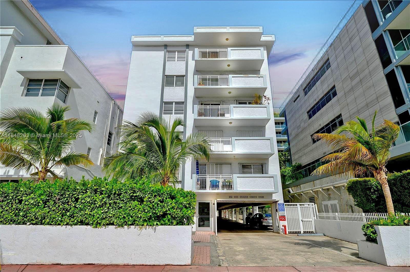 325 Ocean Dr #405