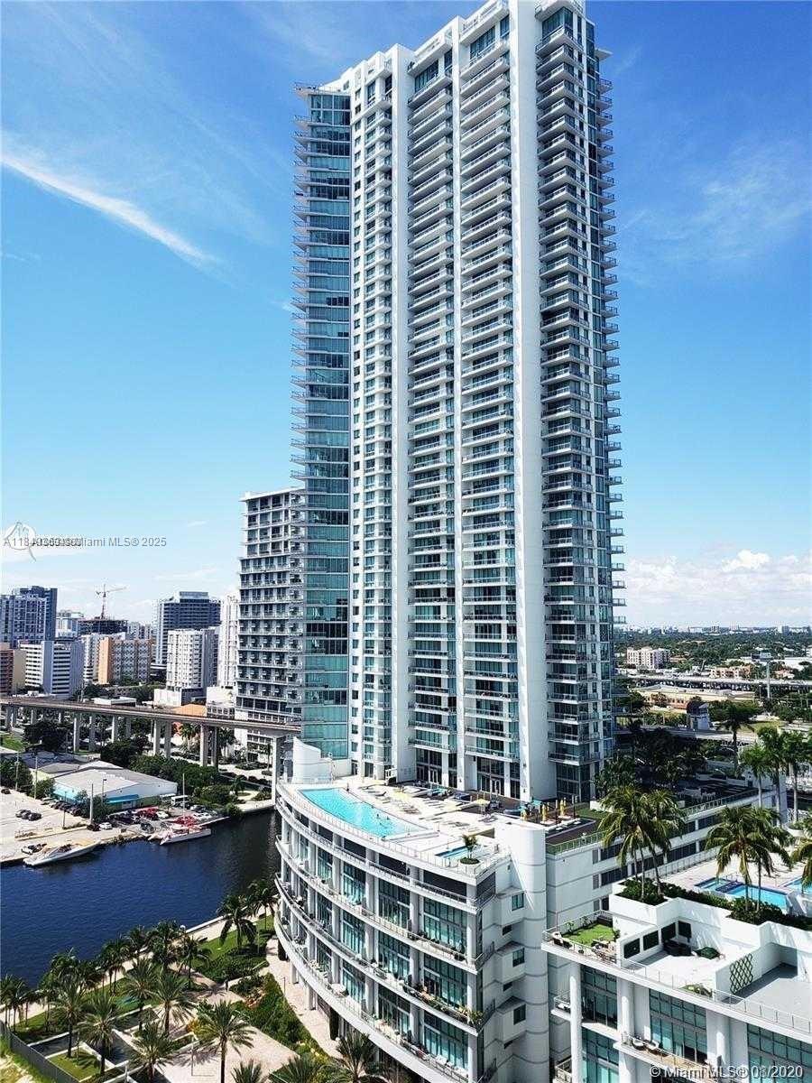 92 SW 3rd St #4911