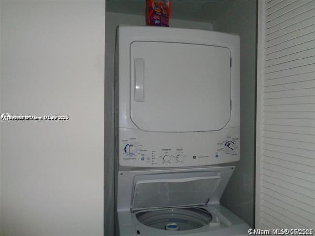 image Beachwalk Condominium15