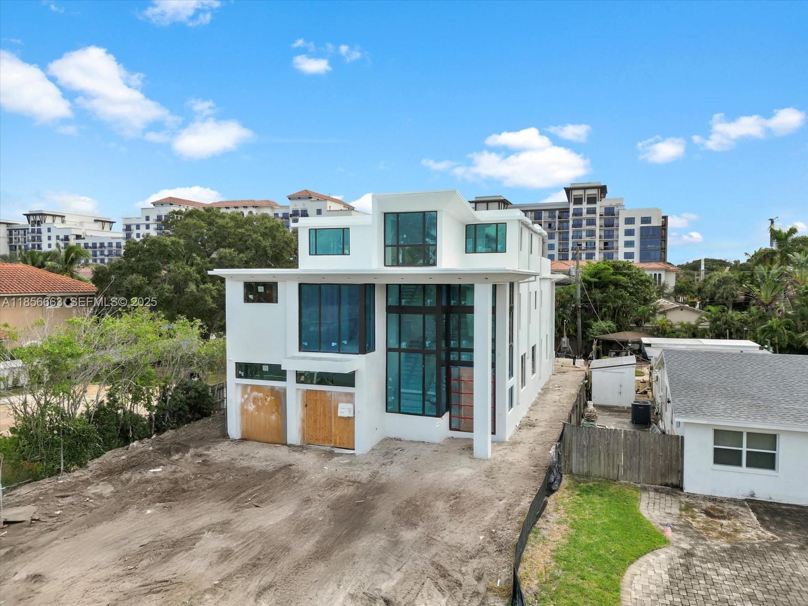 310 NE 2nd St Boca Raton, FL 33432