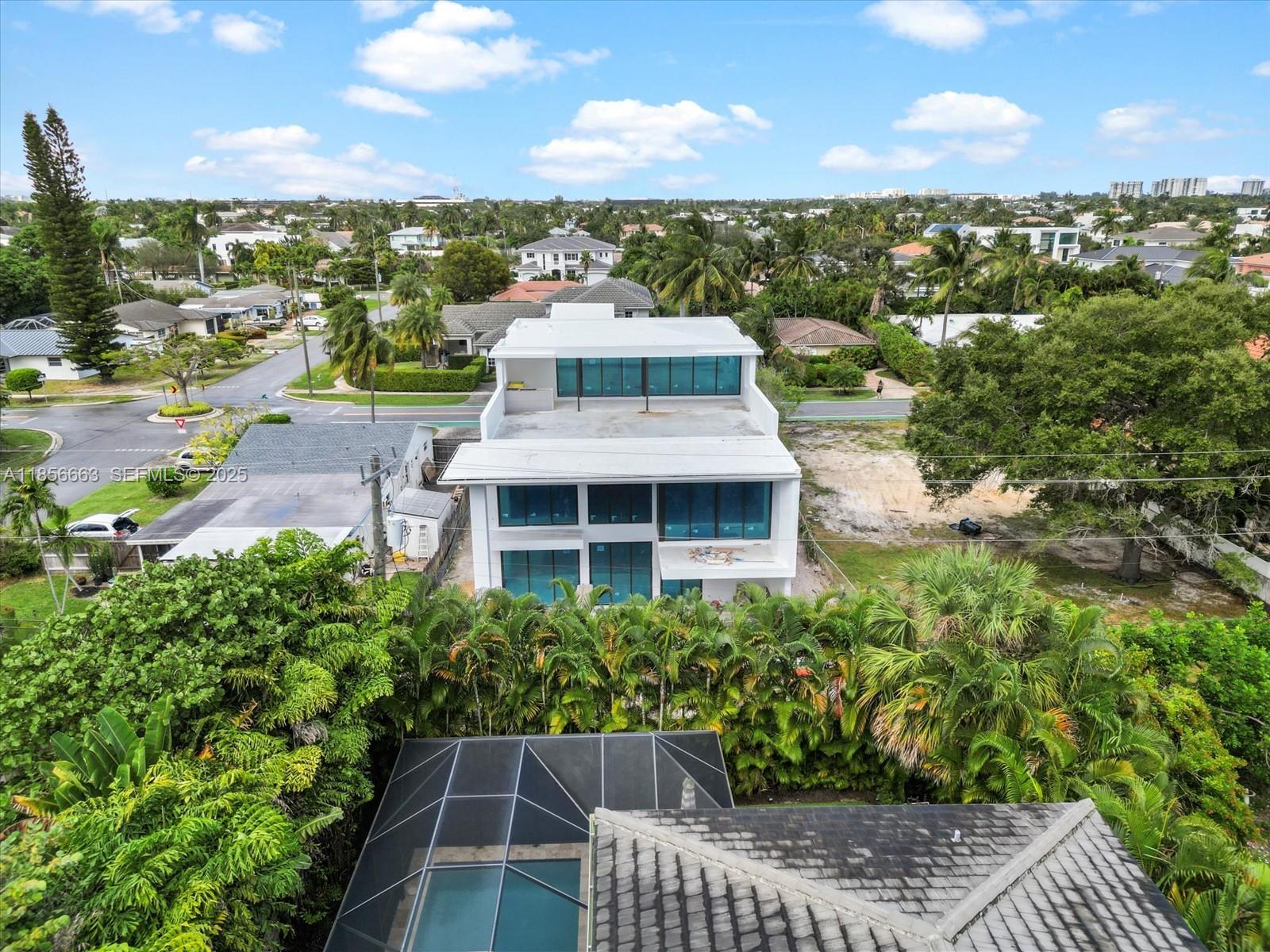 310 NE 2nd St Boca Raton, FL 33432