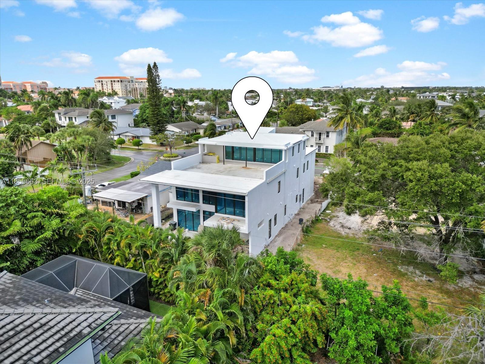 310 NE 2nd St Boca Raton, FL 33432