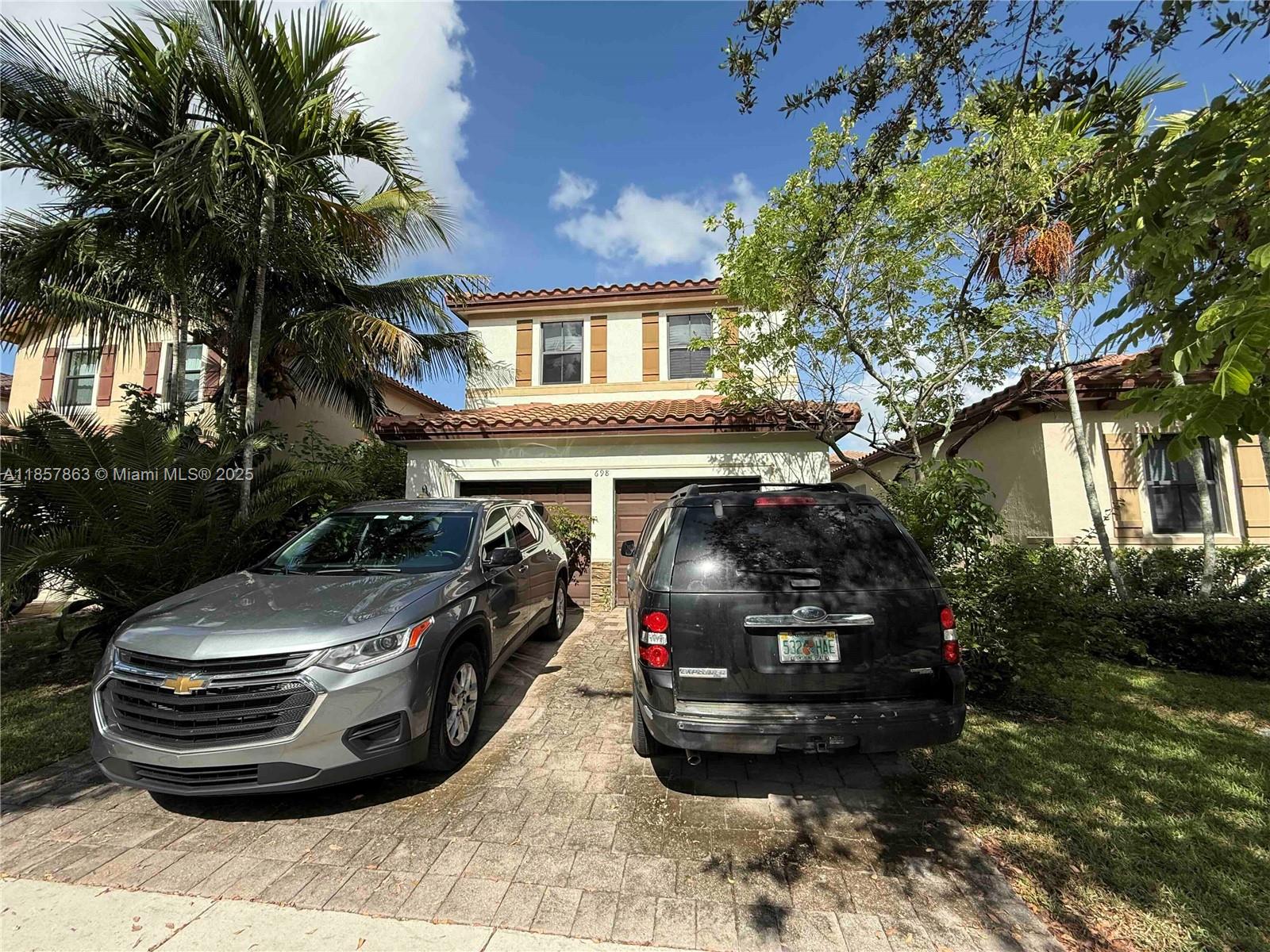698 SE 34th Ter