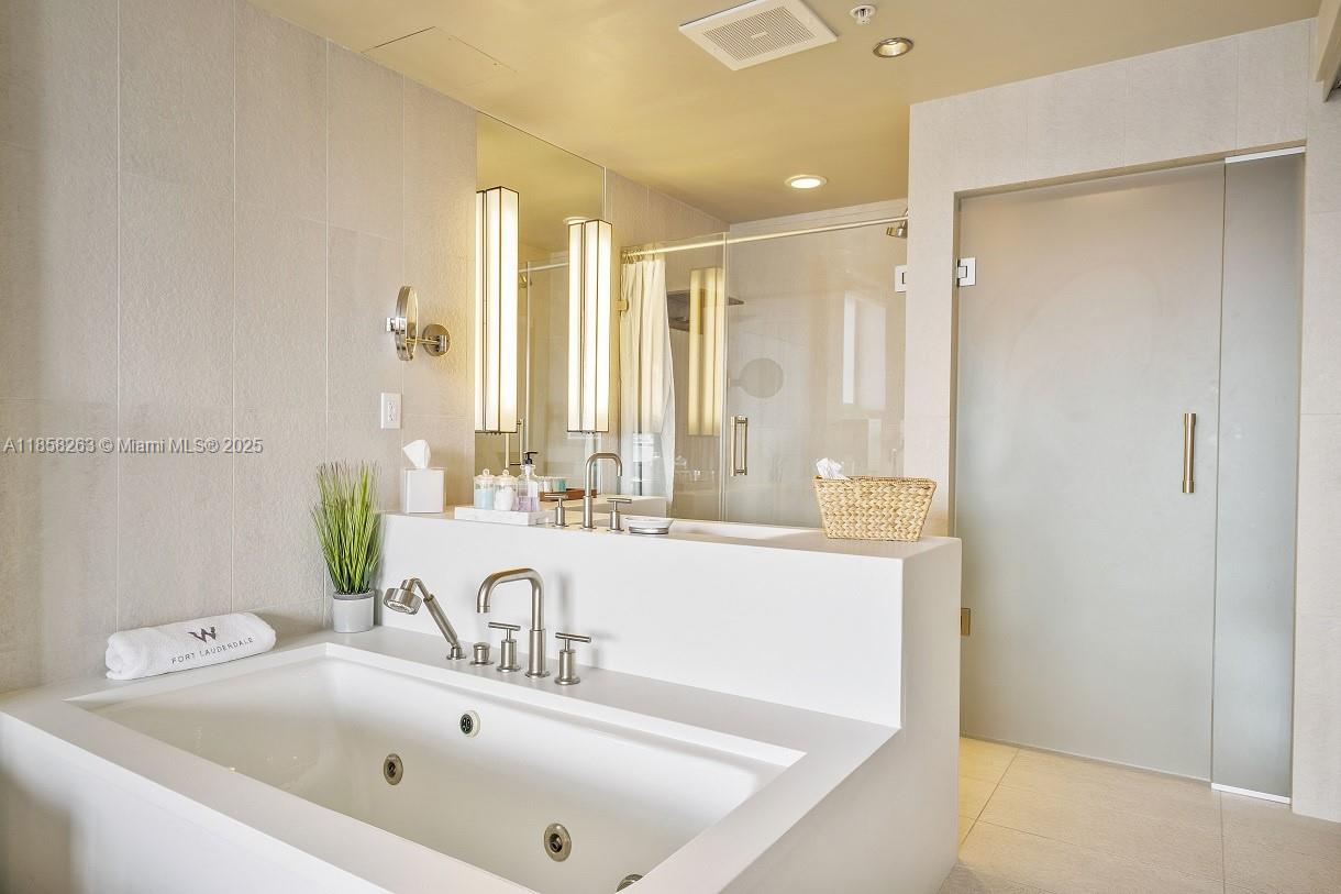 3101 Bayshore Dr #1201 Fort Lauderdale, FL 33304