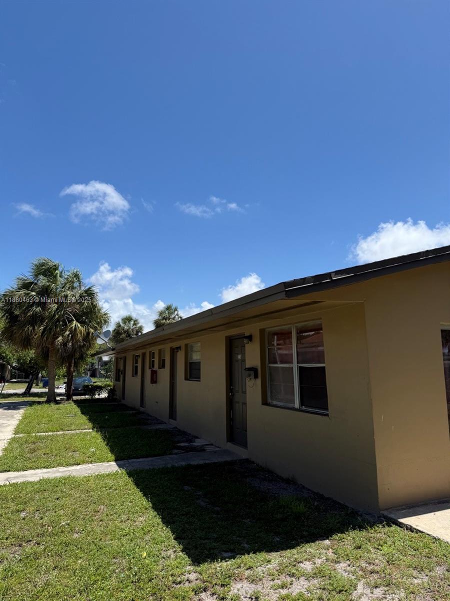 218 SW 1st Ct
