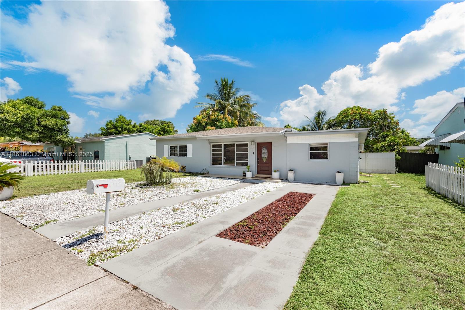 250 NE 170th St