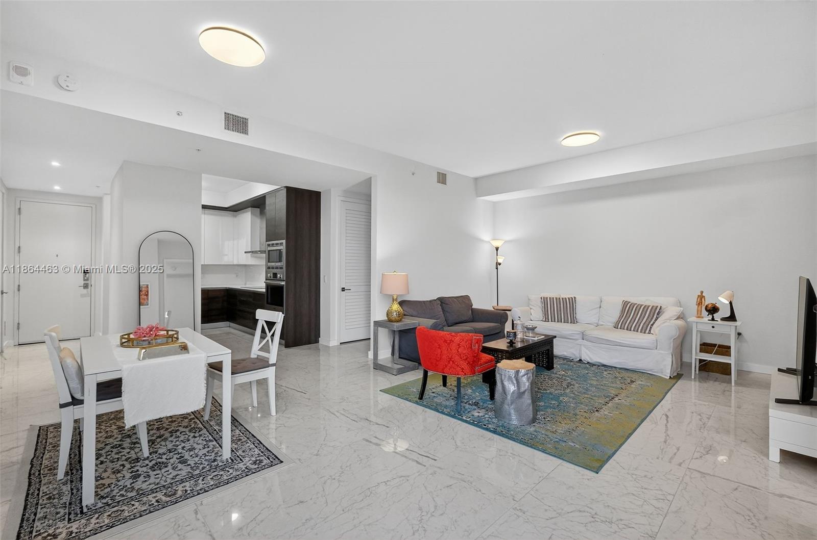 301 Altara Ave #LPH910