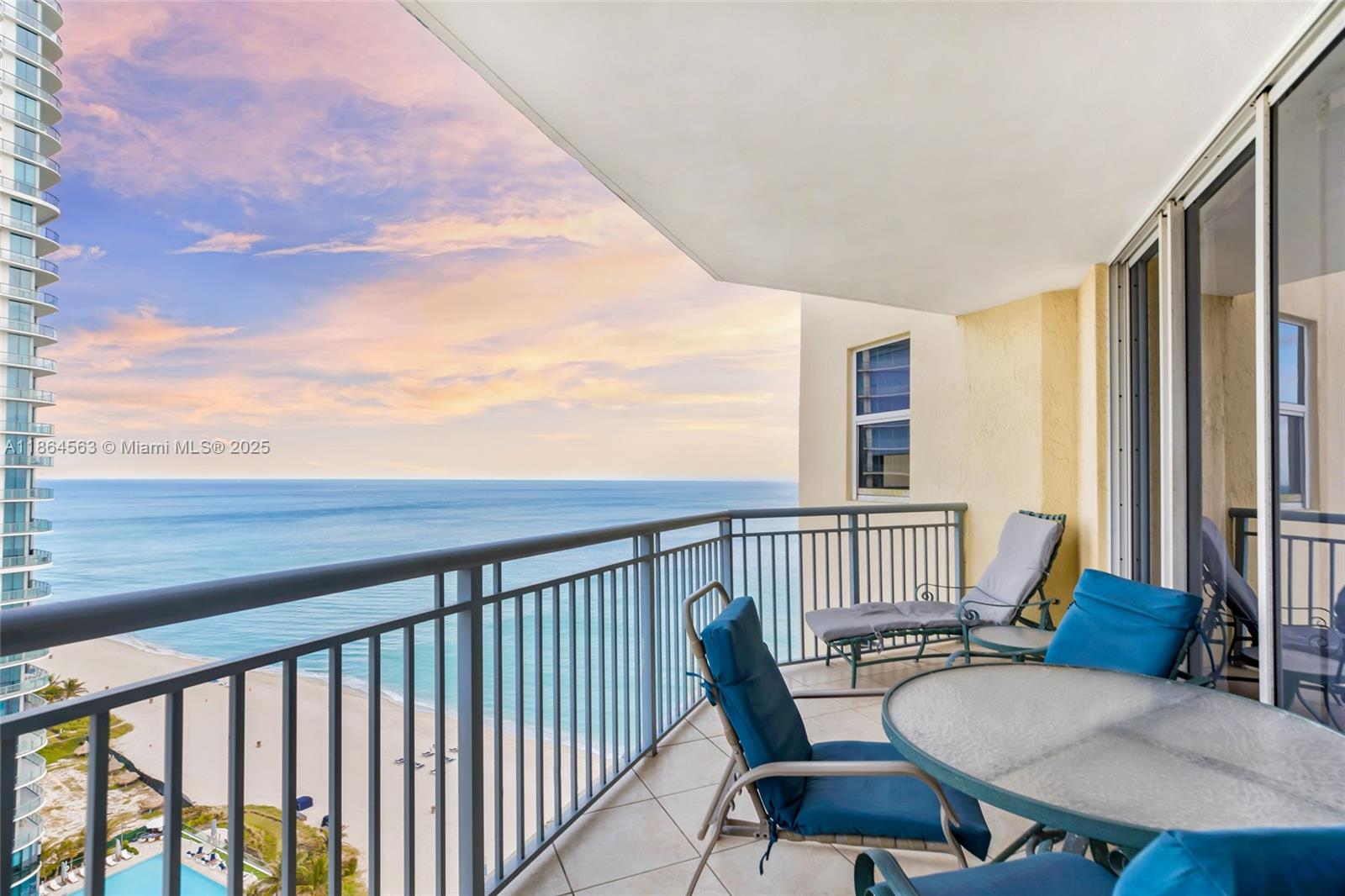 17375 Collins Ave #2207