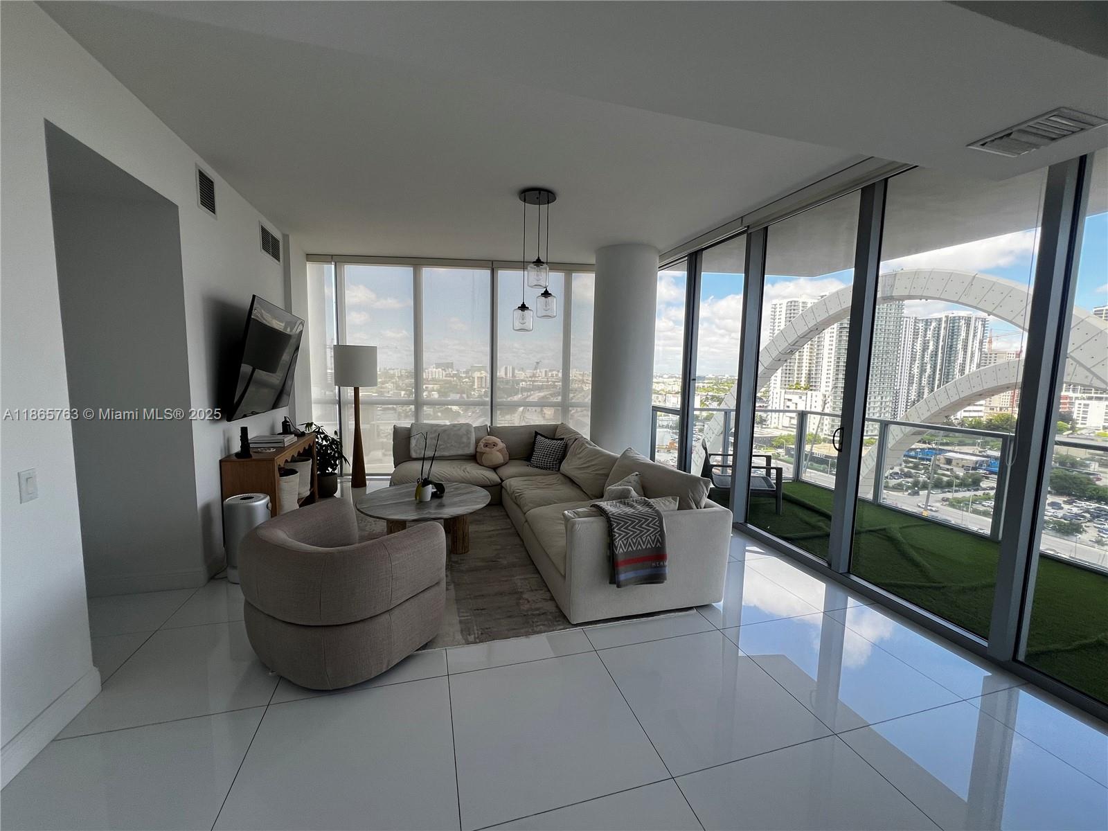 image Marquis Condo4