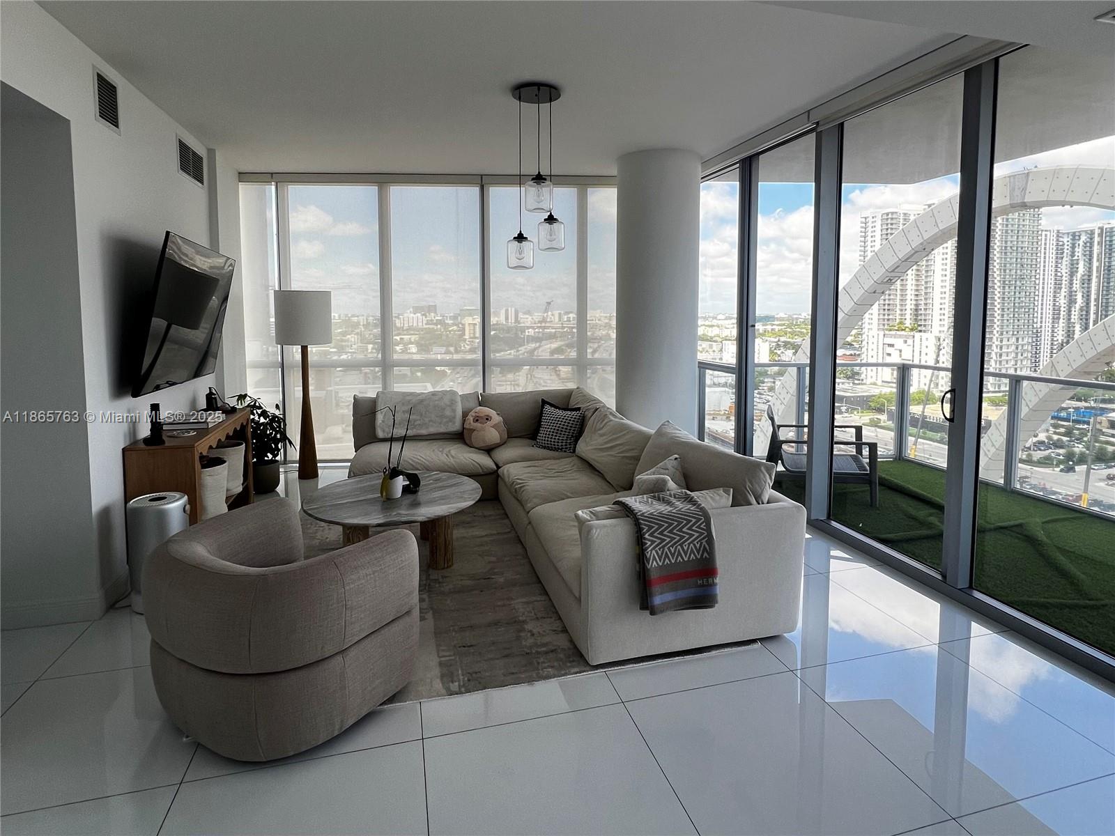 image Marquis Condo6