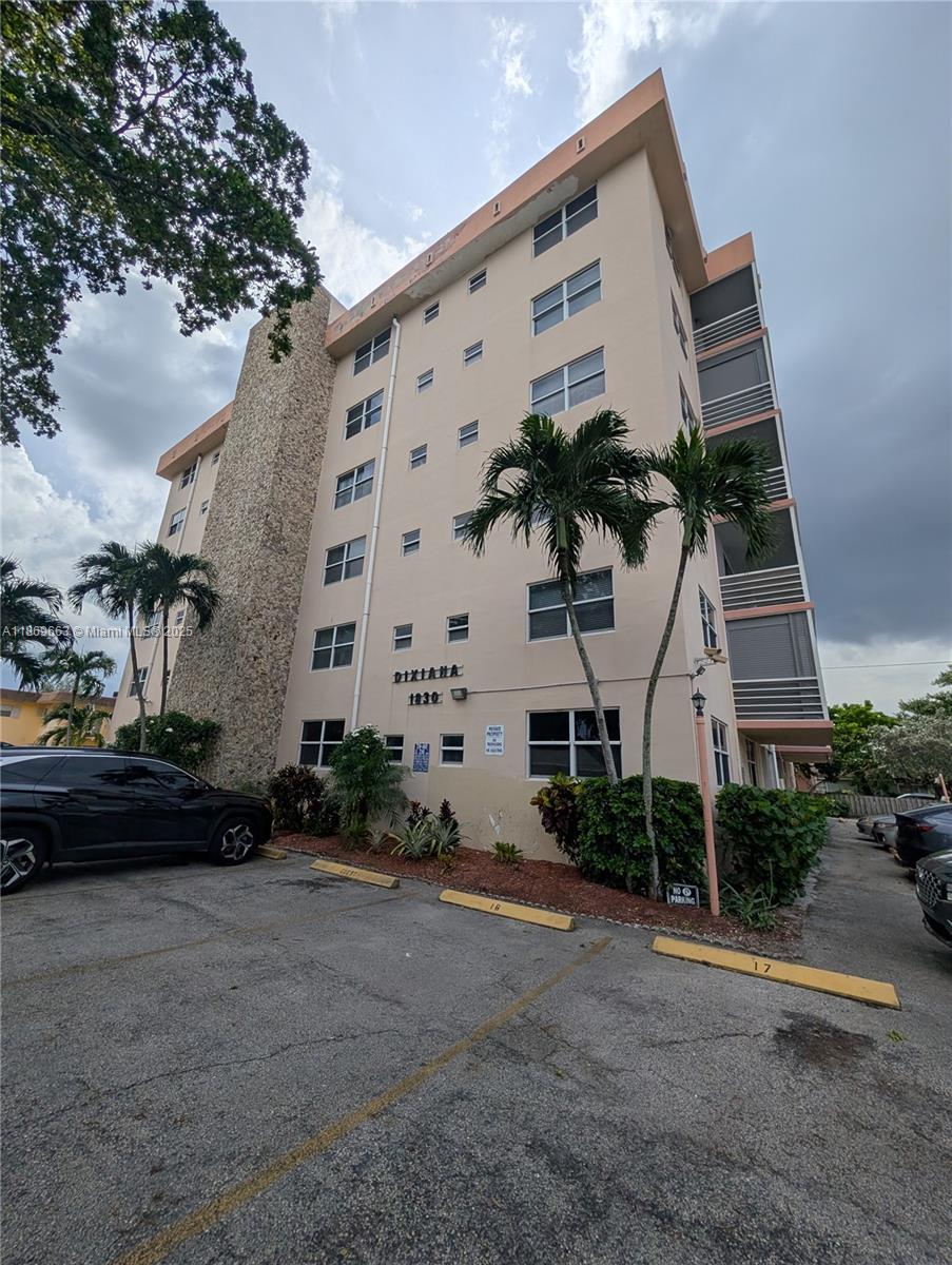1830 Dixieanna St #602