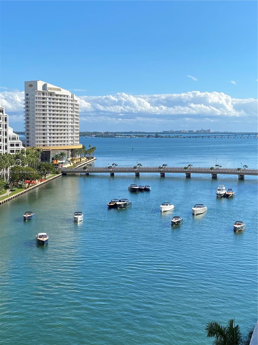 465 Brickell Ave #BAY1018