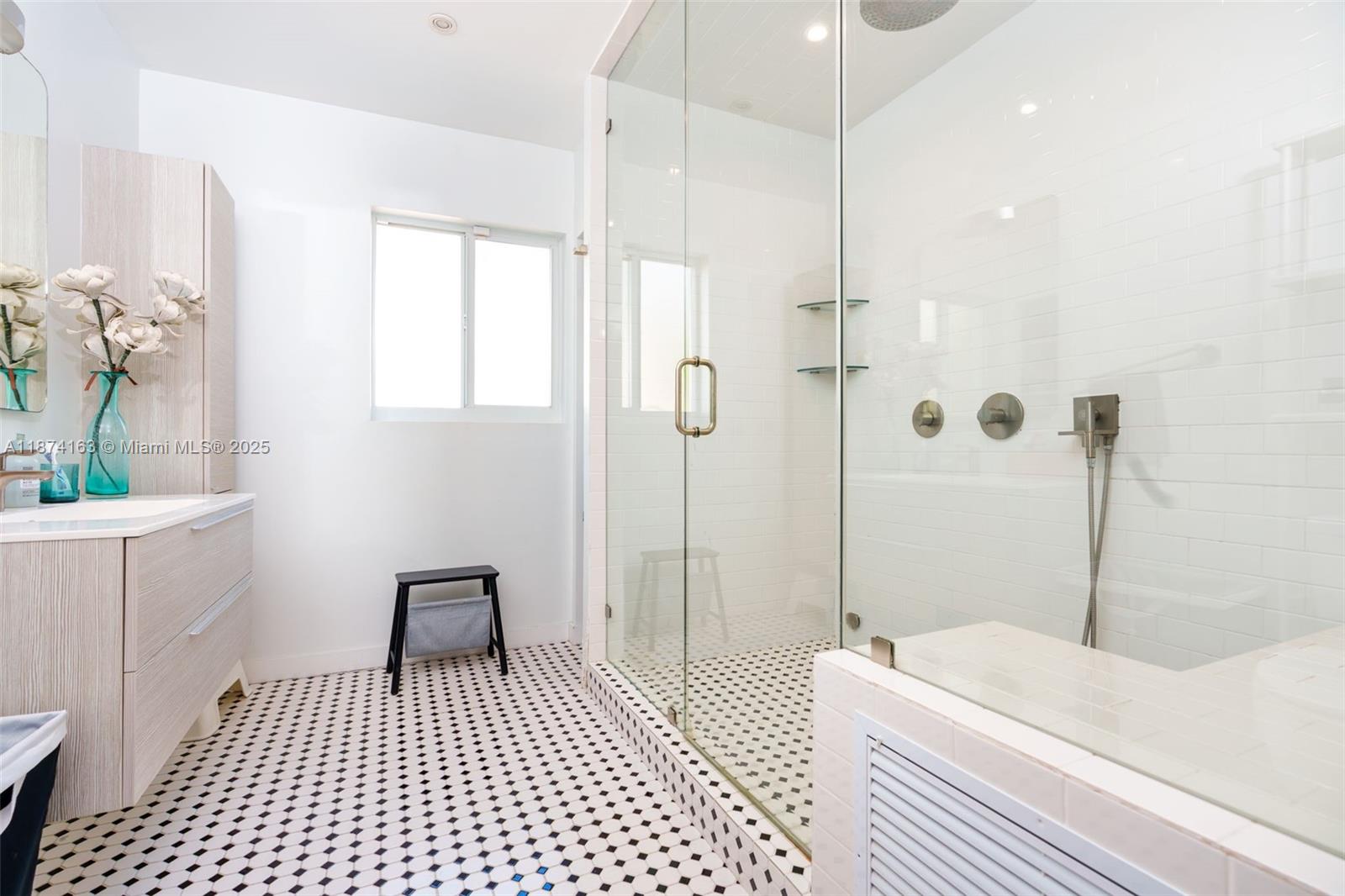 431 NE 52nd Ter Miami, FL 33137