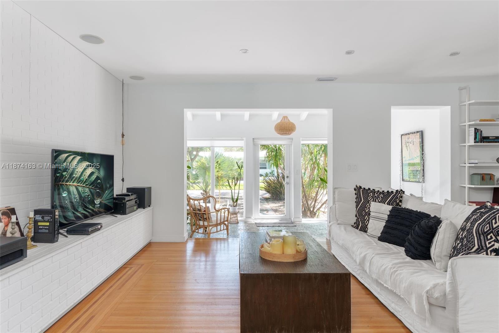 431 NE 52nd Ter Miami, FL 33137