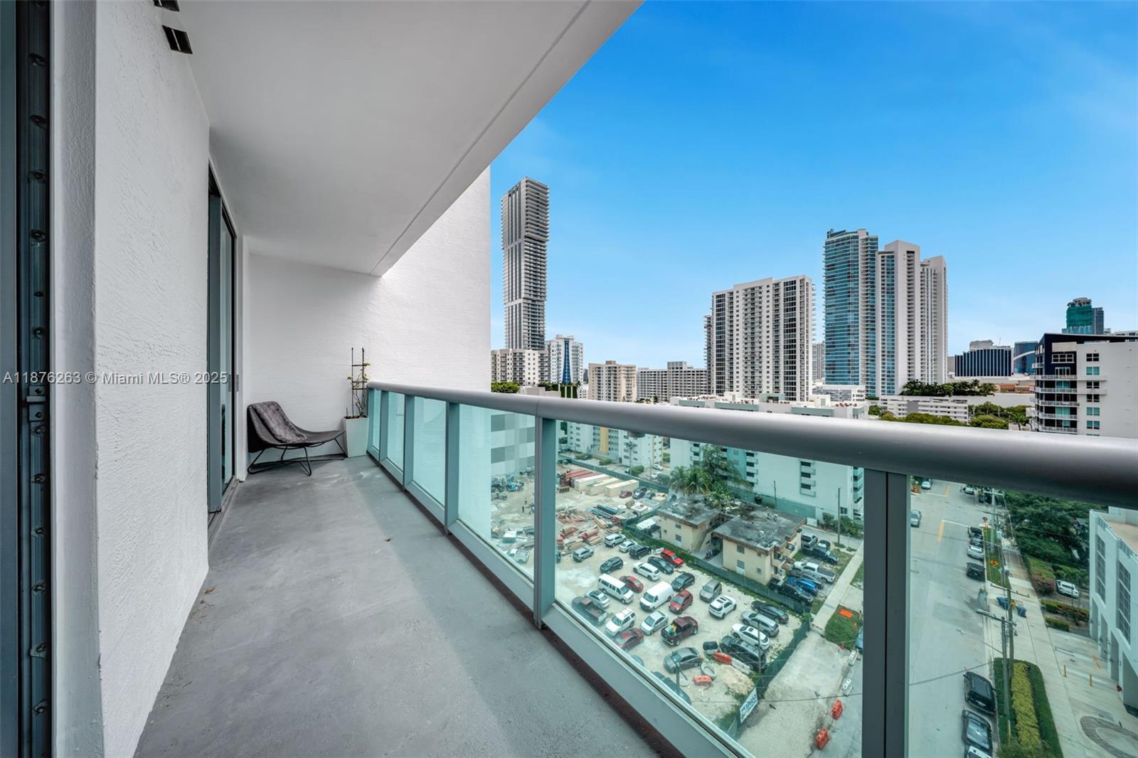 image Gallery Art Condo2