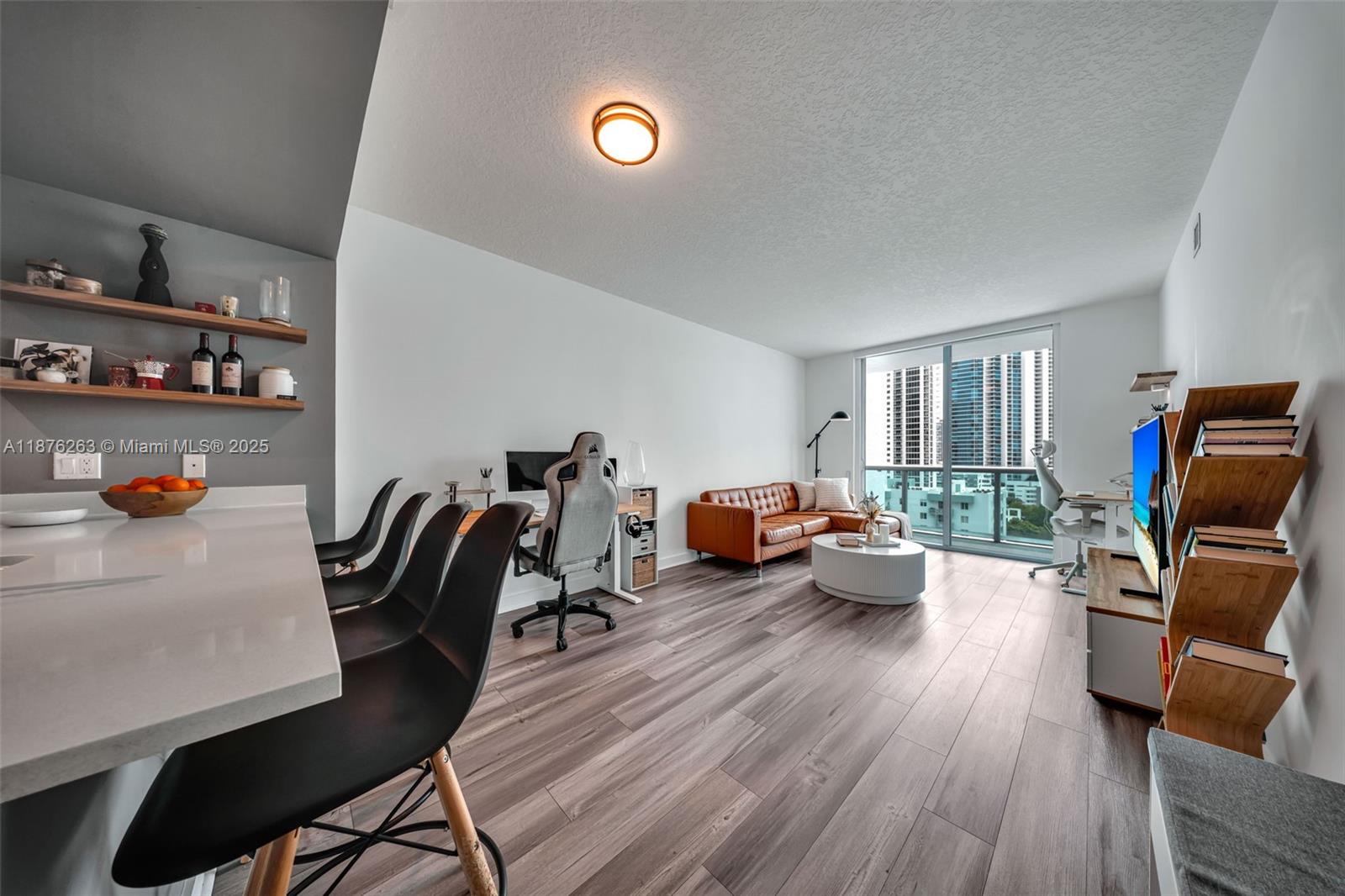 image Gallery Art Condo8
