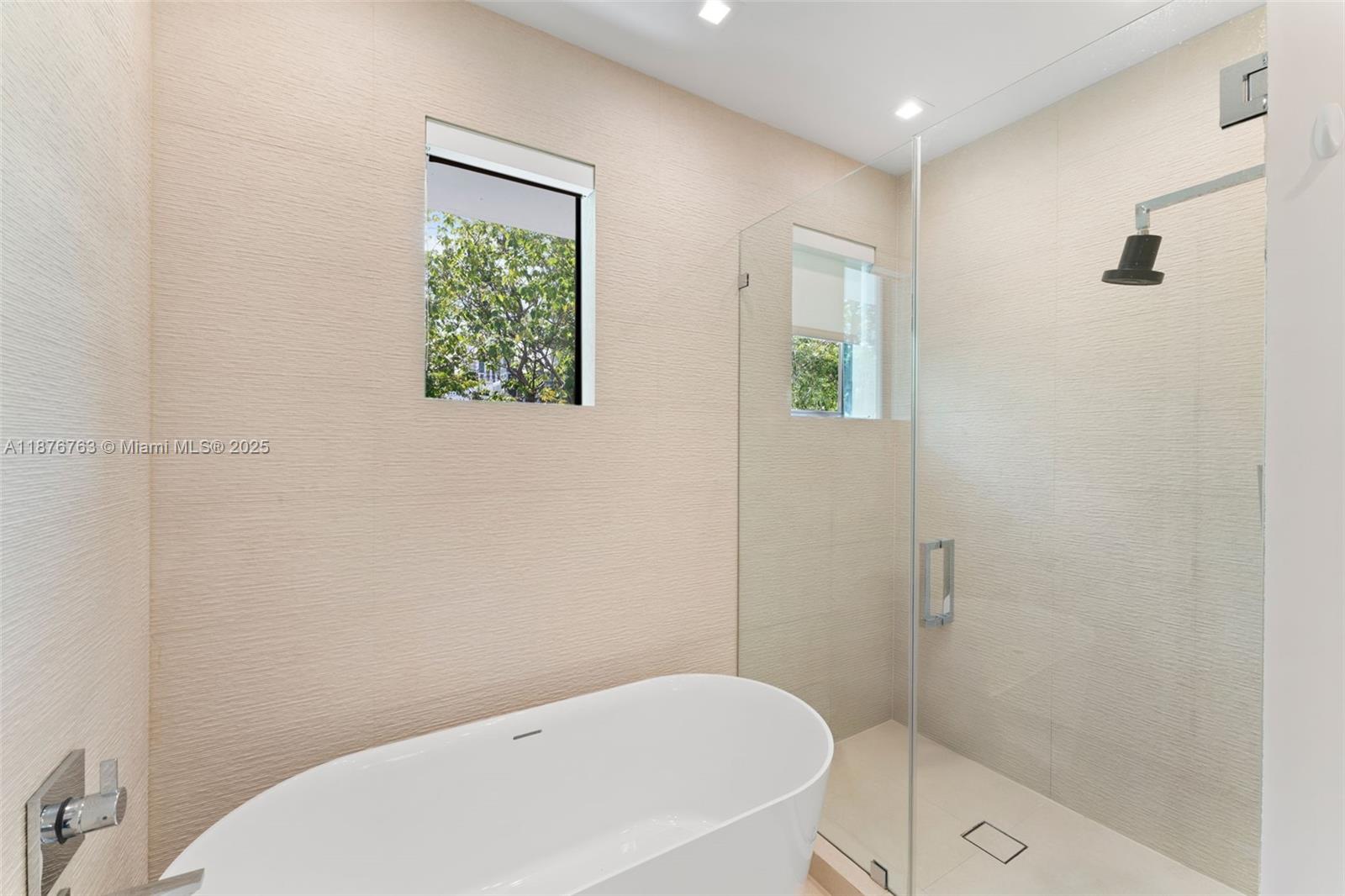 3132 Plaza St Miami, FL 33133