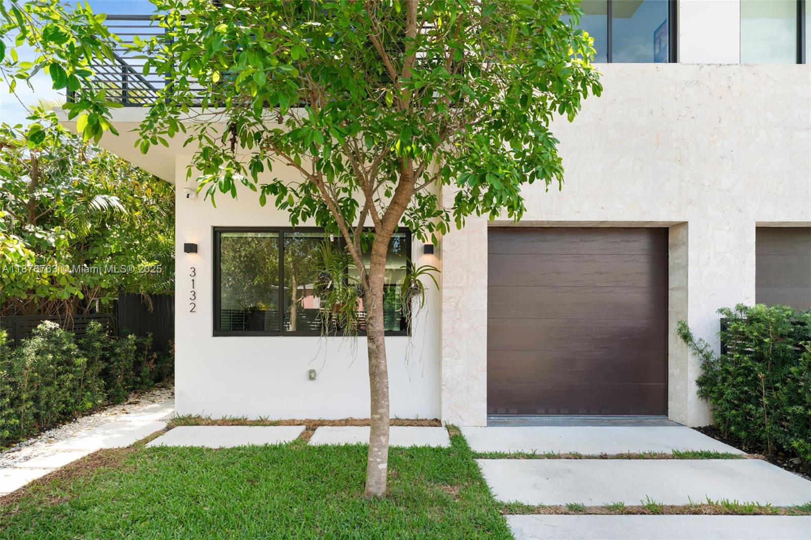 3132 Plaza St Miami, FL 33133