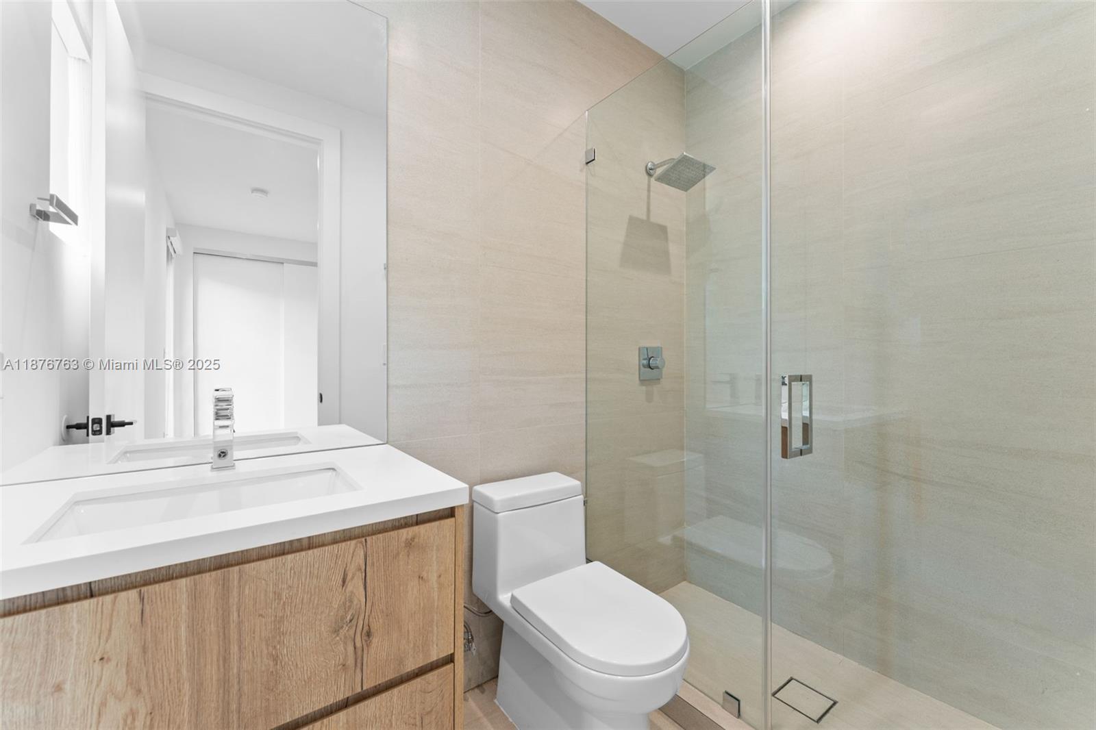 3132 Plaza St Miami, FL 33133