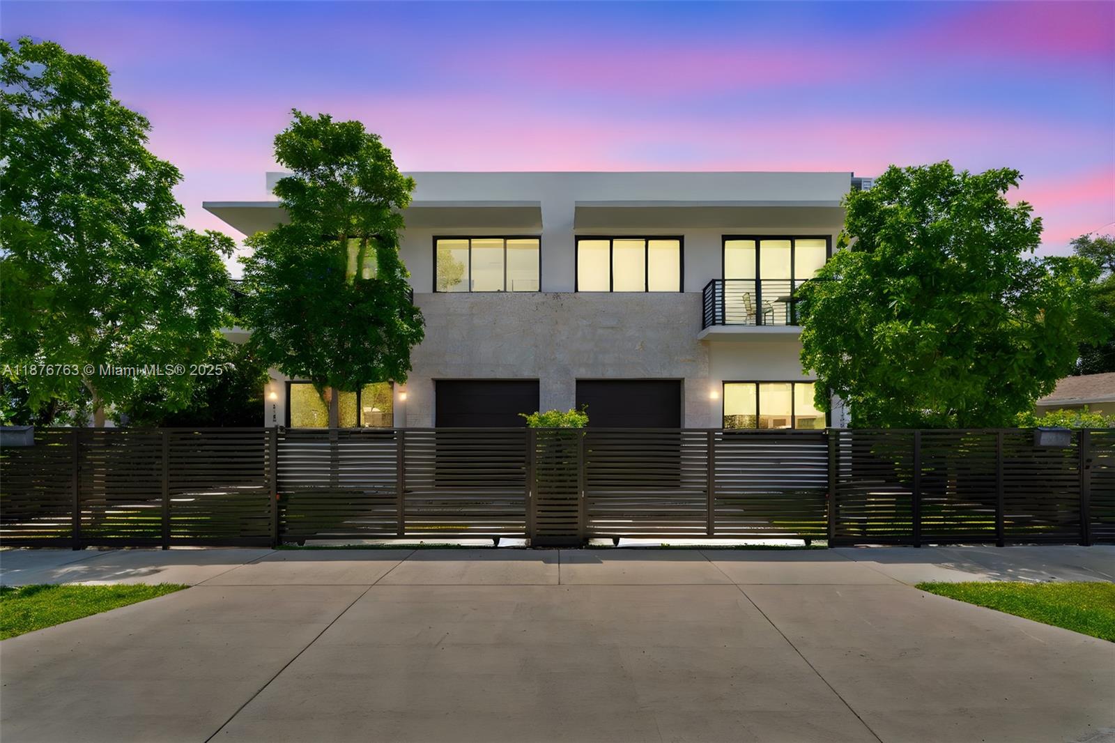 3132 Plaza St Miami, FL 33133