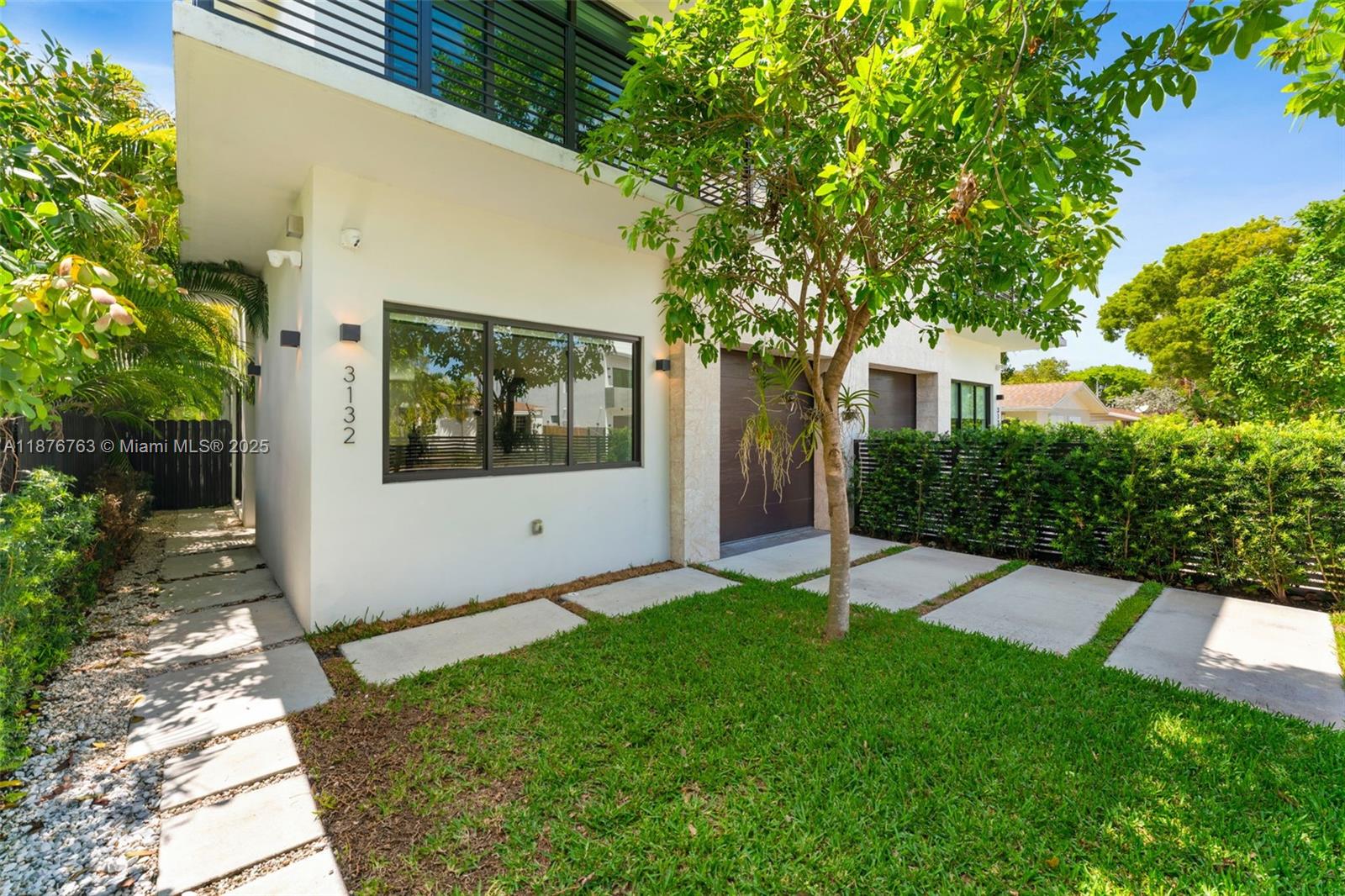 3132 Plaza St Miami, FL 33133