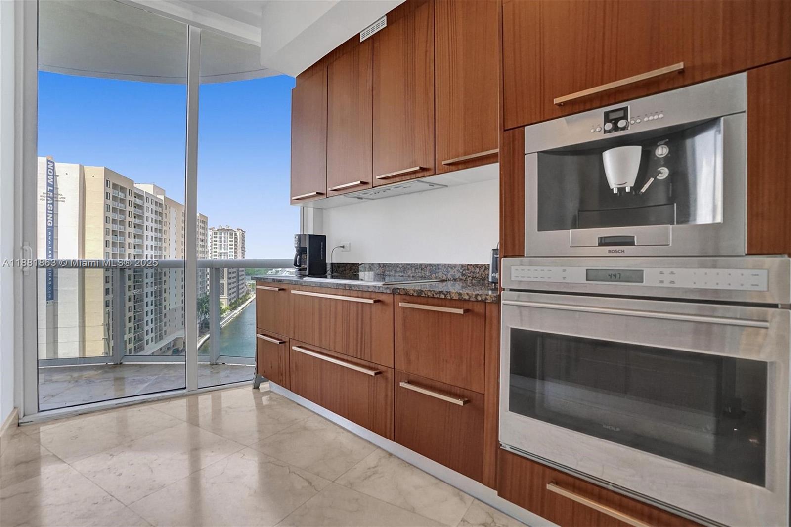 image Tdr Tower I Condo17
