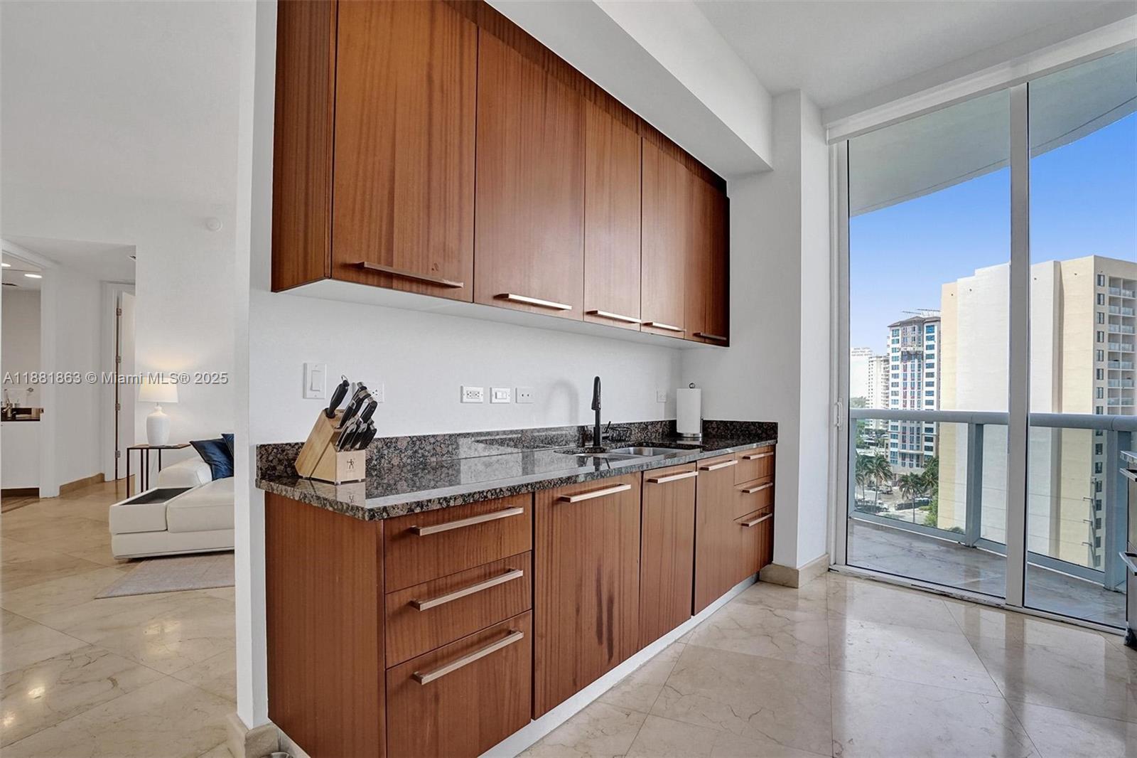 image Tdr Tower I Condo18