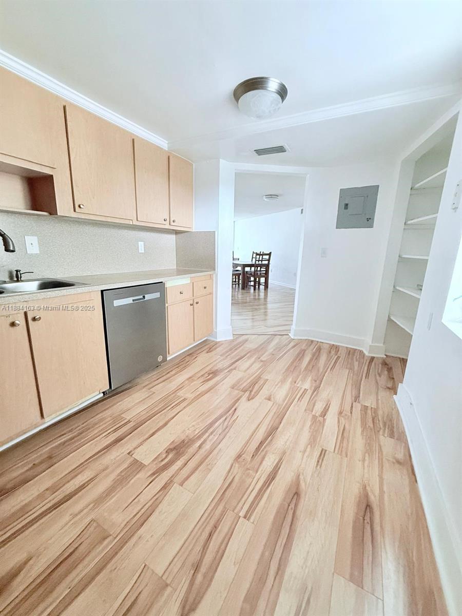 1201 NE 191st St #G304,Miami, FL 33179