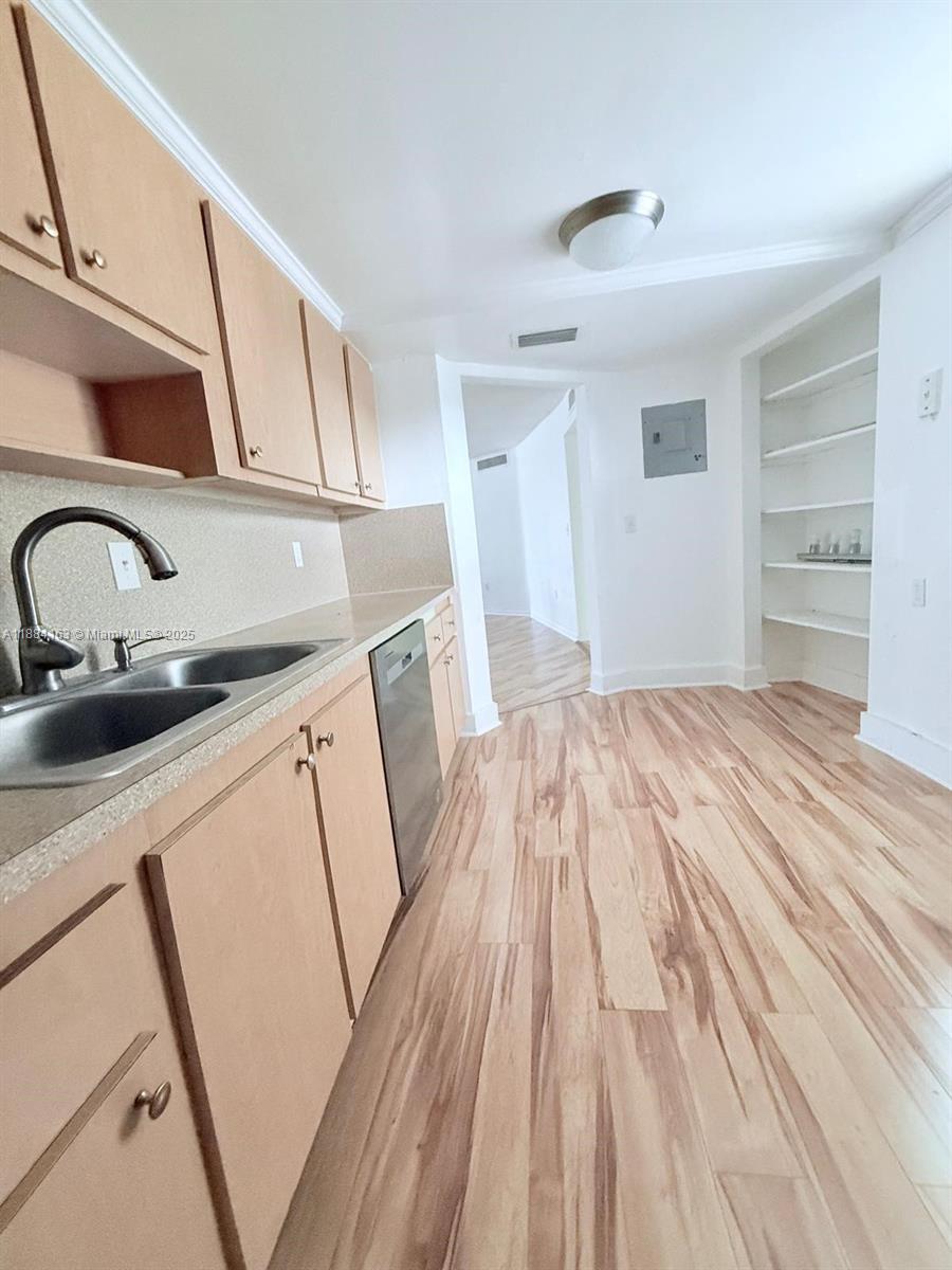 1201 NE 191st St #G304,Miami, FL 33179