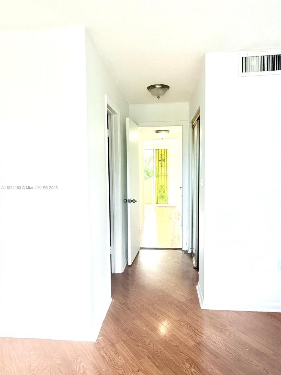 1201 NE 191st St #G304,Miami, FL 33179