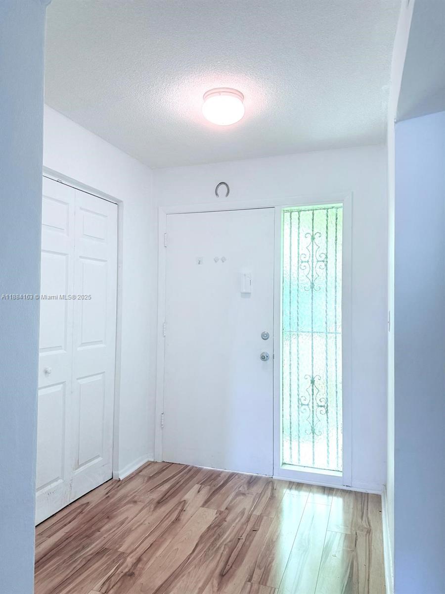 1201 NE 191st St #G304,Miami, FL 33179