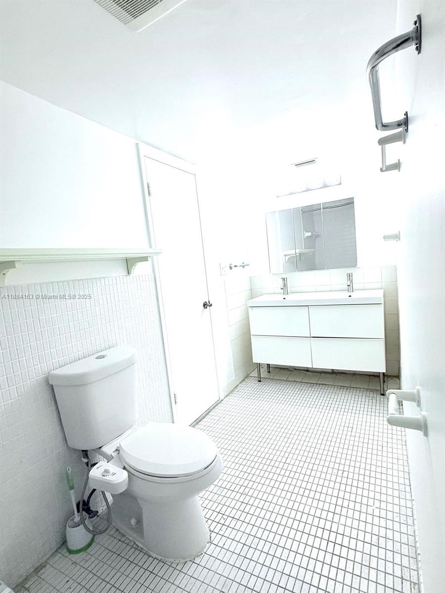 1201 NE 191st St #G304,Miami, FL 33179