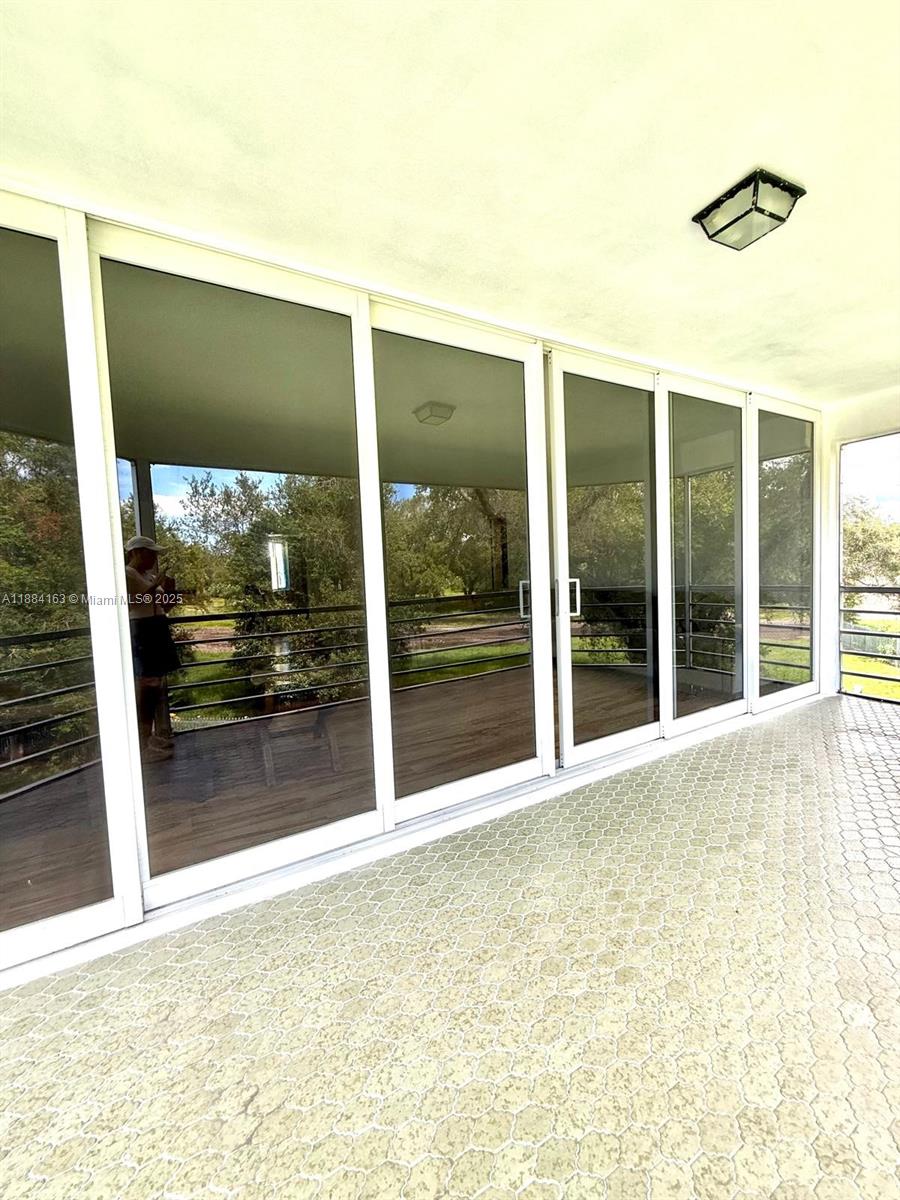 1201 NE 191st St #G304,Miami, FL 33179