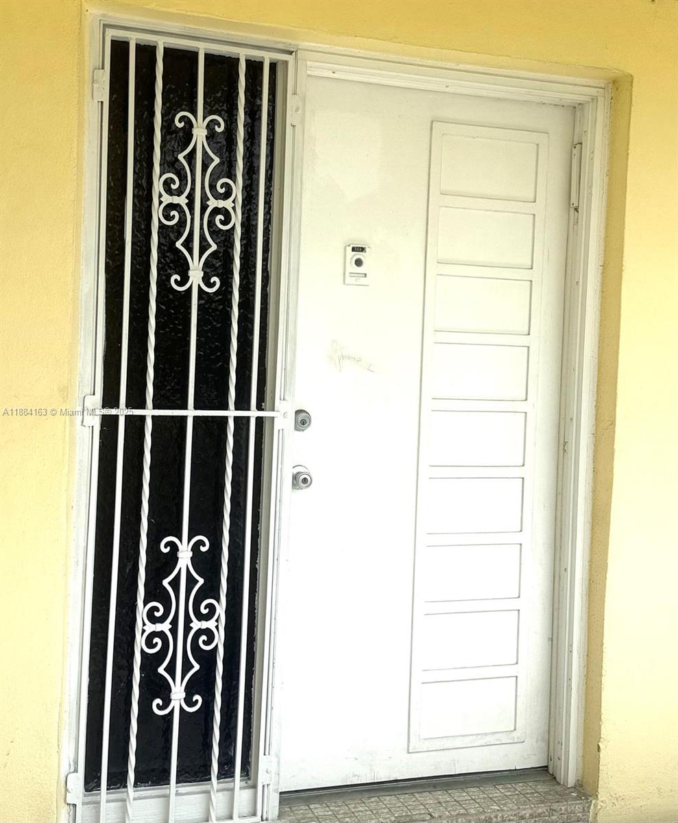 1201 NE 191st St #G304,Miami, FL 33179