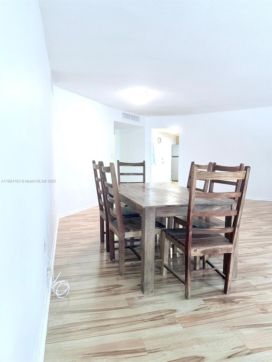 1201 NE 191st St #G304,Miami, FL 33179