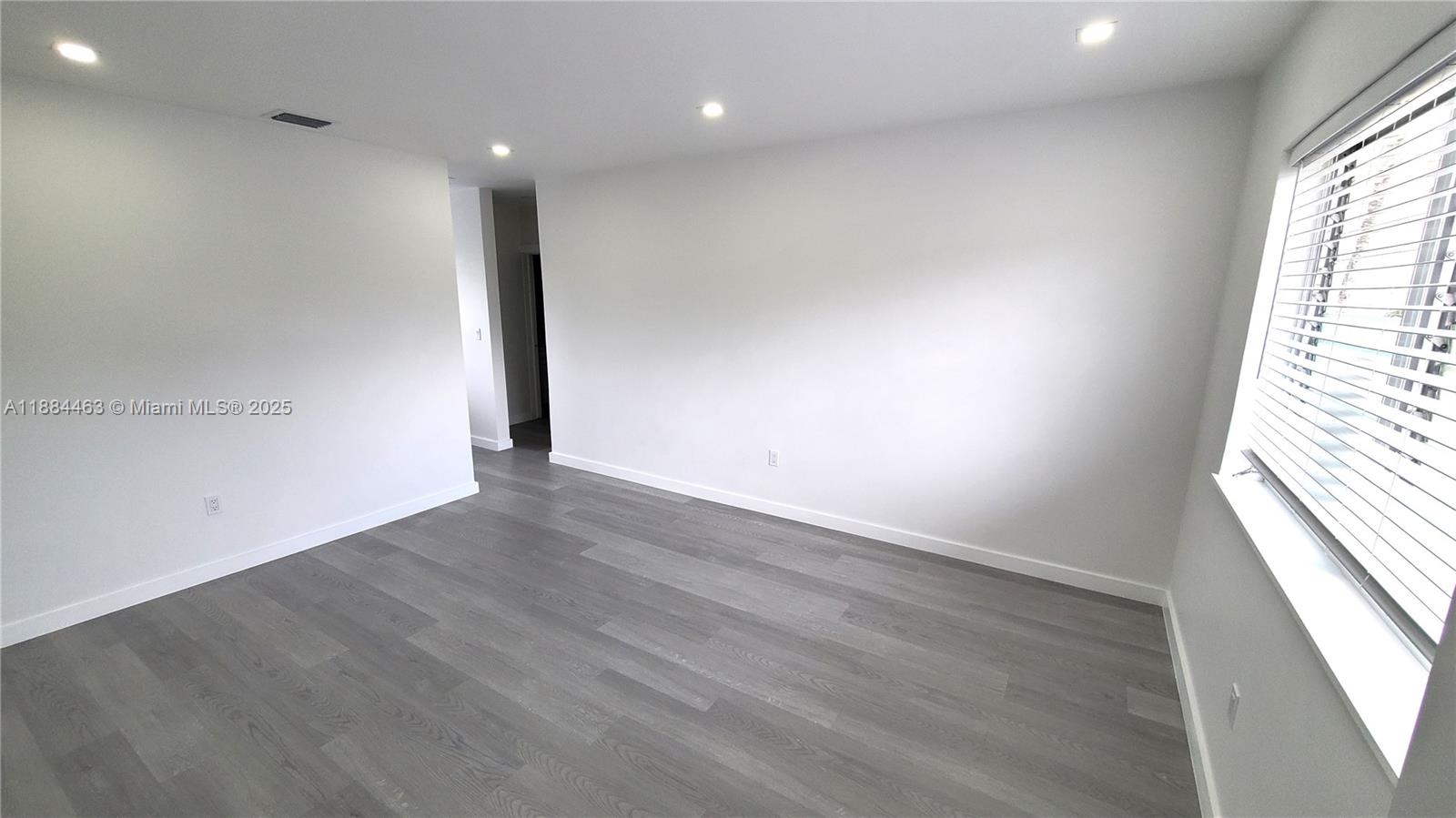 215 Zamora Ave #10