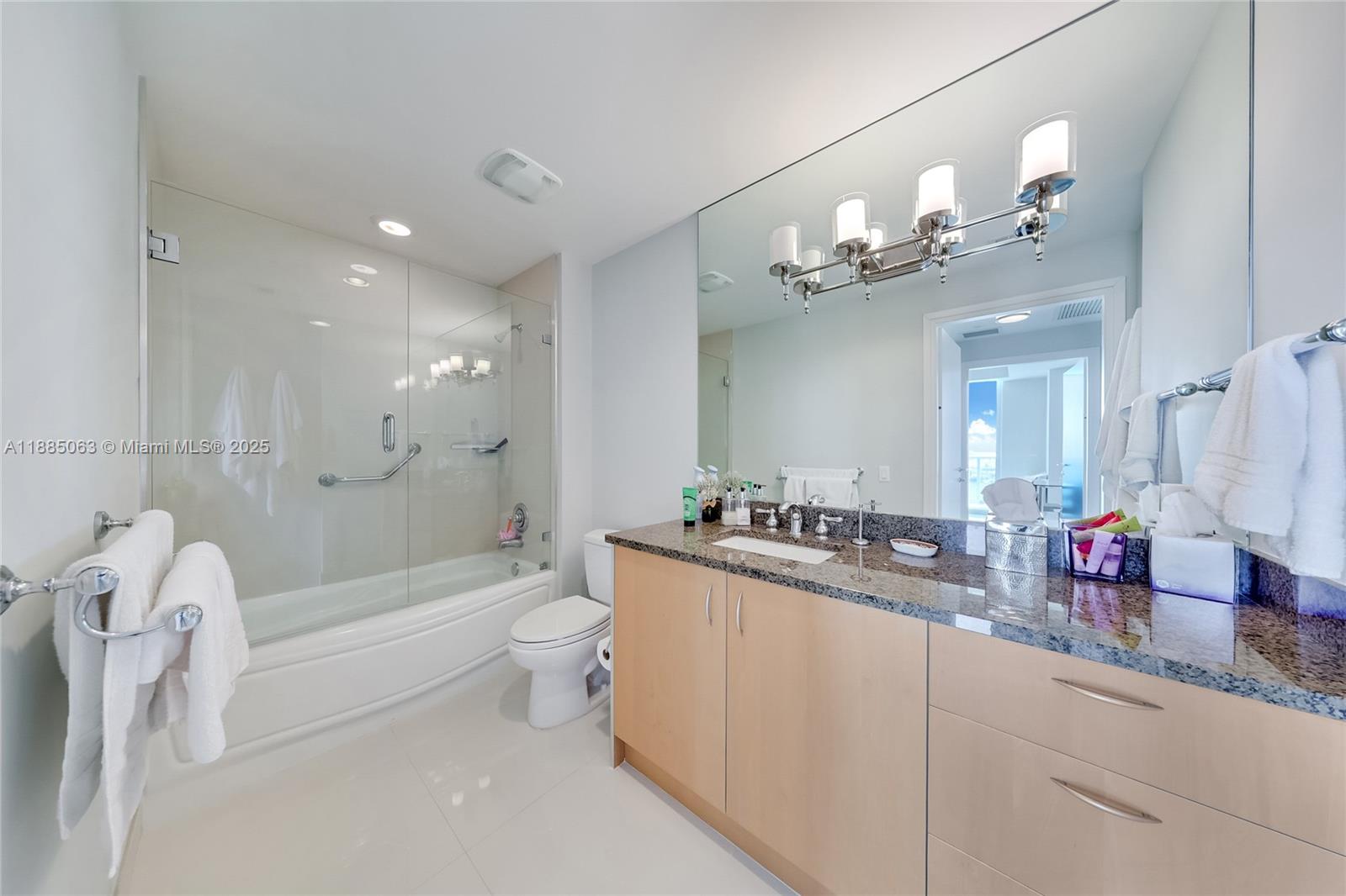 image Met 1 Condo11