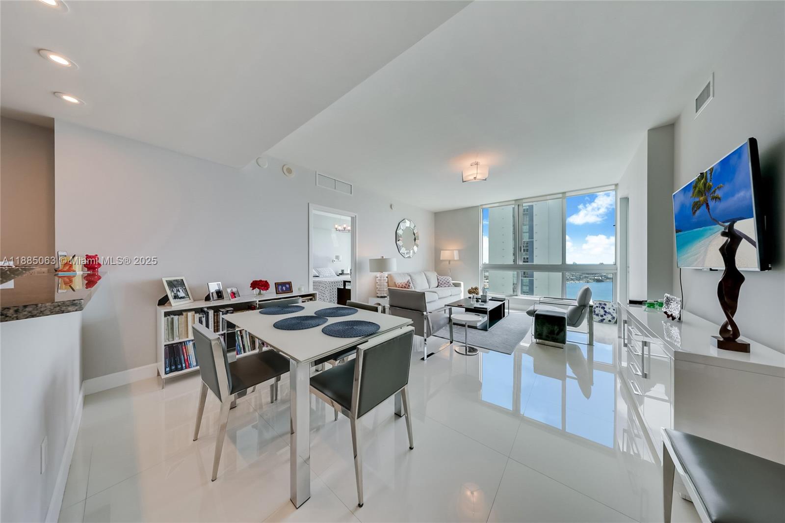 image Met 1 Condo1