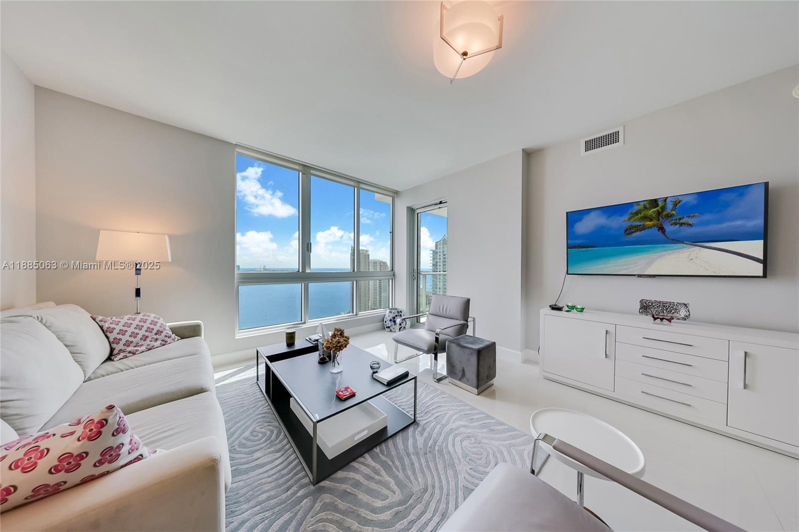 image Met 1 Condo4