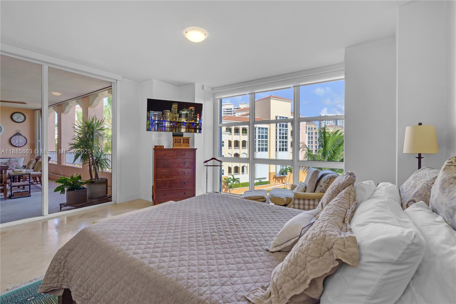 737 Crandon Blvd #PH-1 Key Biscayne, FL 33149